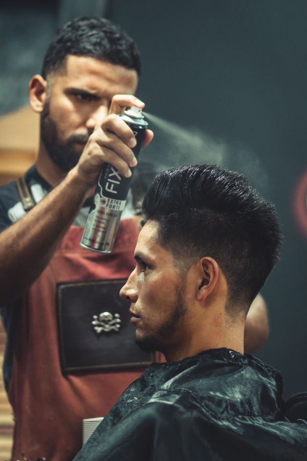 Votre nouveau look commence chez un coiffeur à Annecy